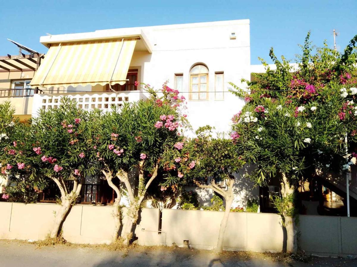 Irini Apartments Platanias  Bagian luar foto