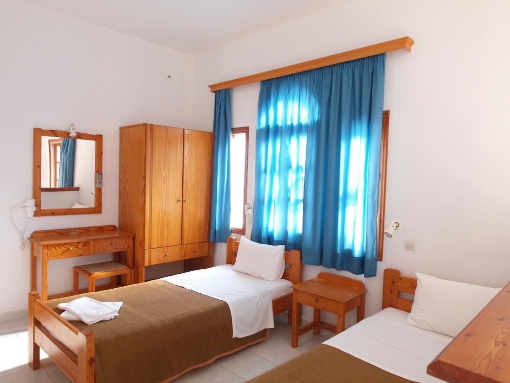 Irini Apartments Platanias  Ruang foto